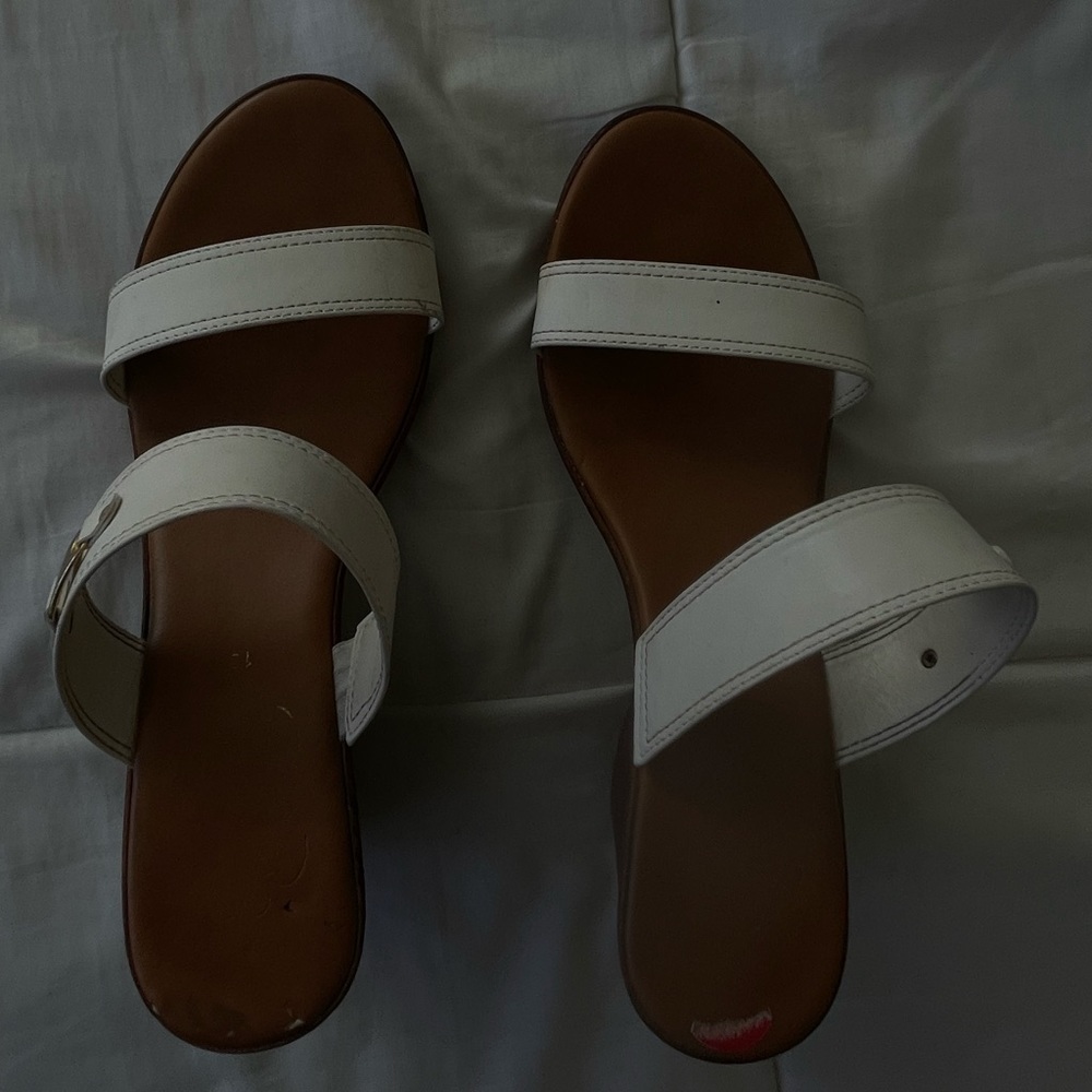 White wedges
